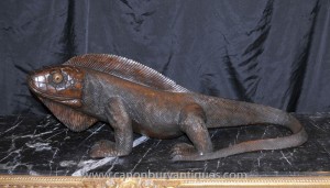 Hand geschnitzte Large Komodo Dragon Sculpture Lizard Reptile