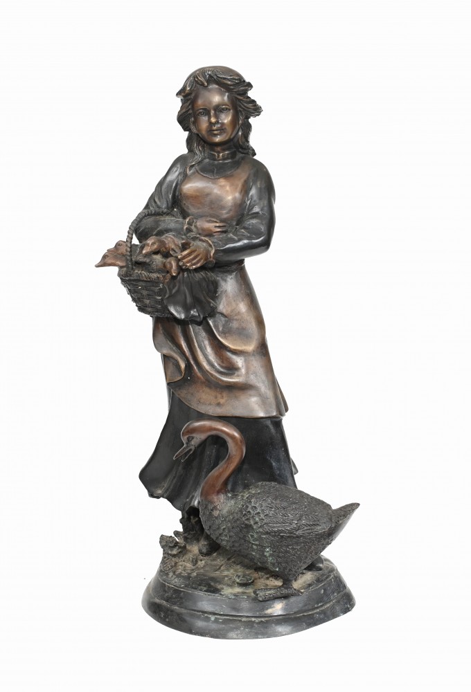 Viktorianische Bronze Farm Girl Statue Gänseküken