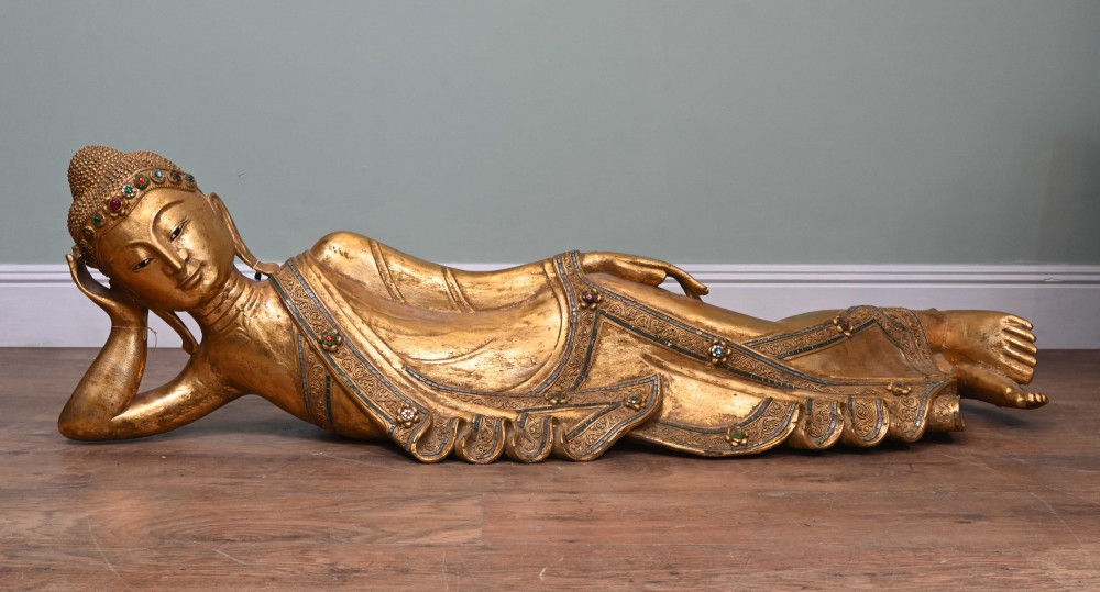 1,52 m große liegende nepalesische Buddha-Statue, geschnitzt, buddhistische Kunst, Buddhismus