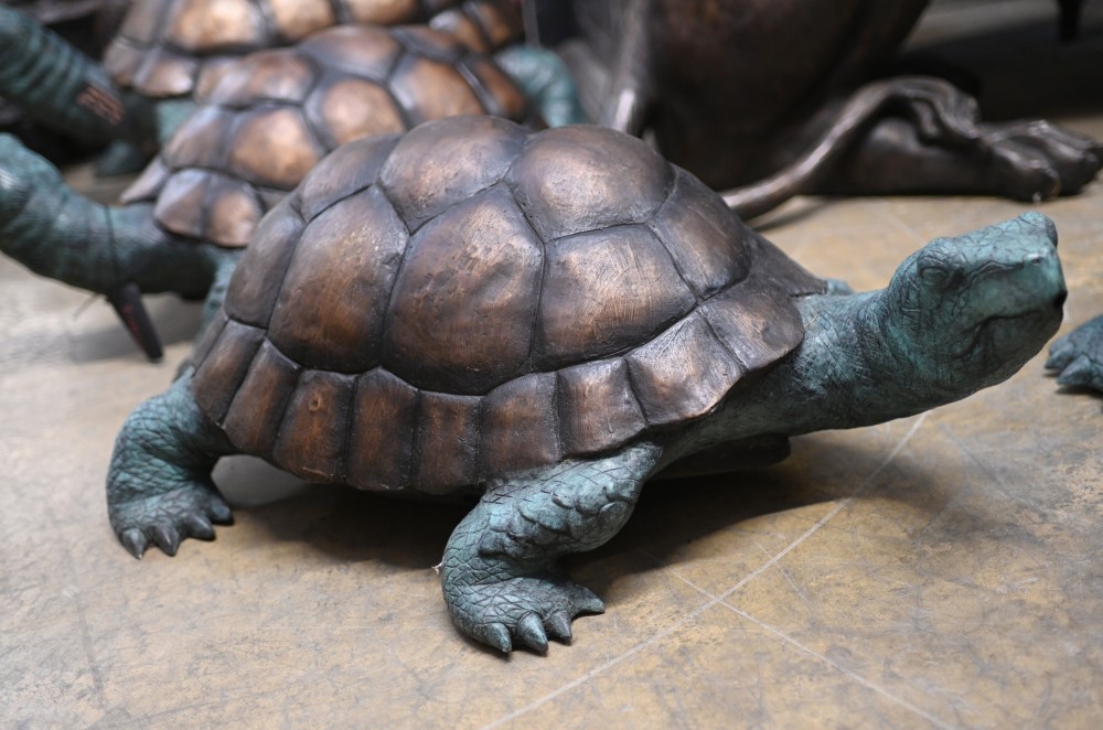 Bronzener Schildkrötenbrunnen, Gartenwasserspiel, Schildkrötenguss